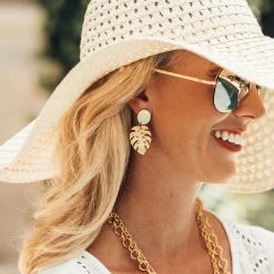 Susan Shaw Jewelry Susan Shaw Handcast Gold Round Post Top And Leaf Earrings