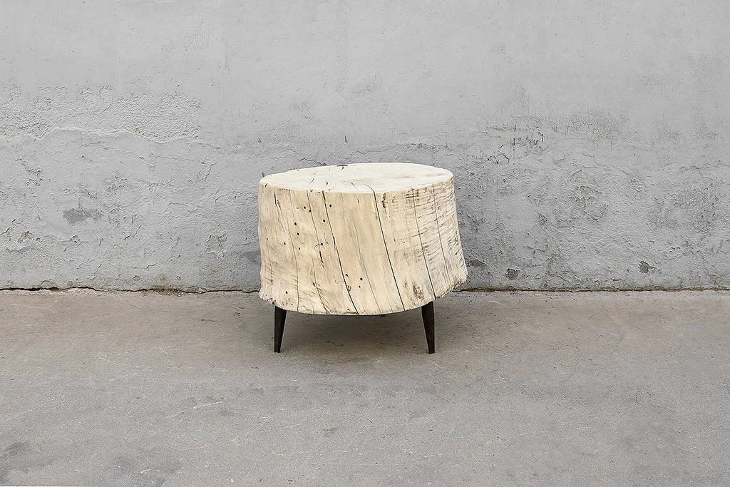 Organic Restoration Reclaimed Poplar Round Table Furniture